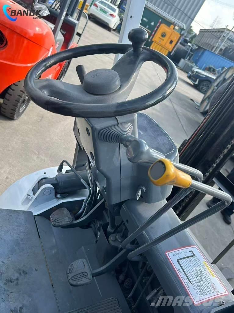 TCM FD35T3C Diesel Trucker