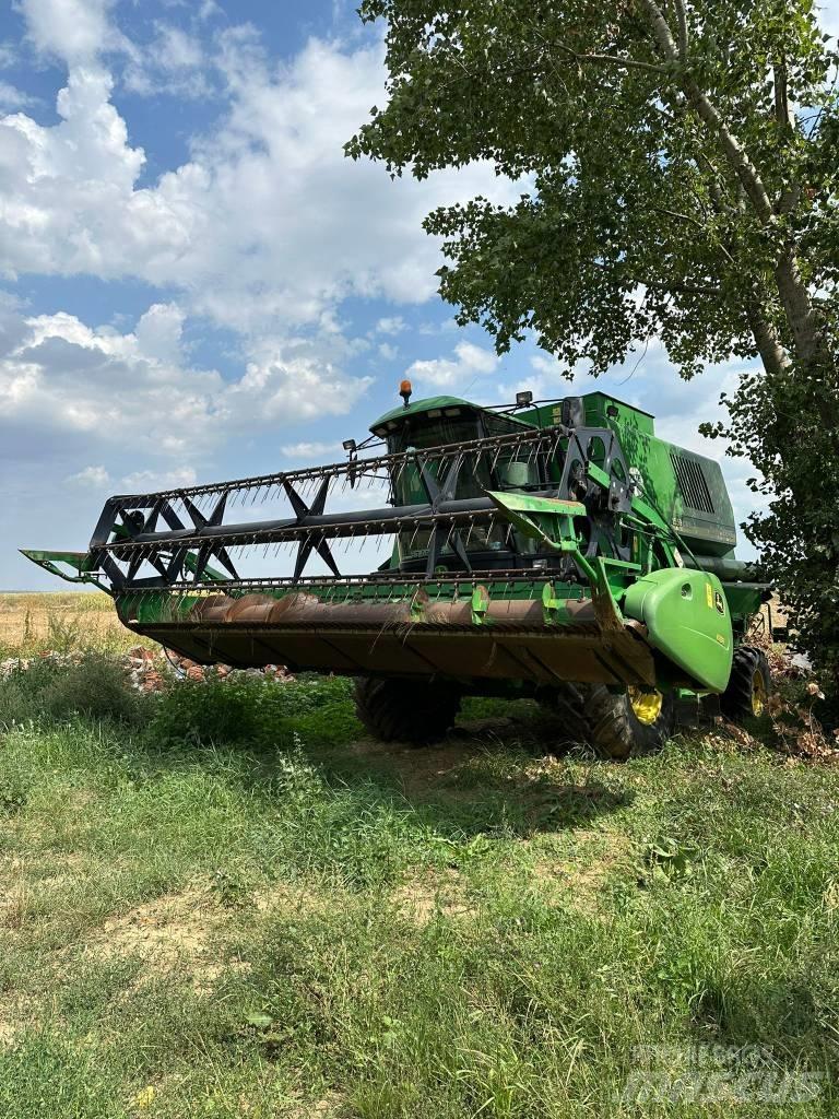 John Deere 1550 CWS Skurtreskere