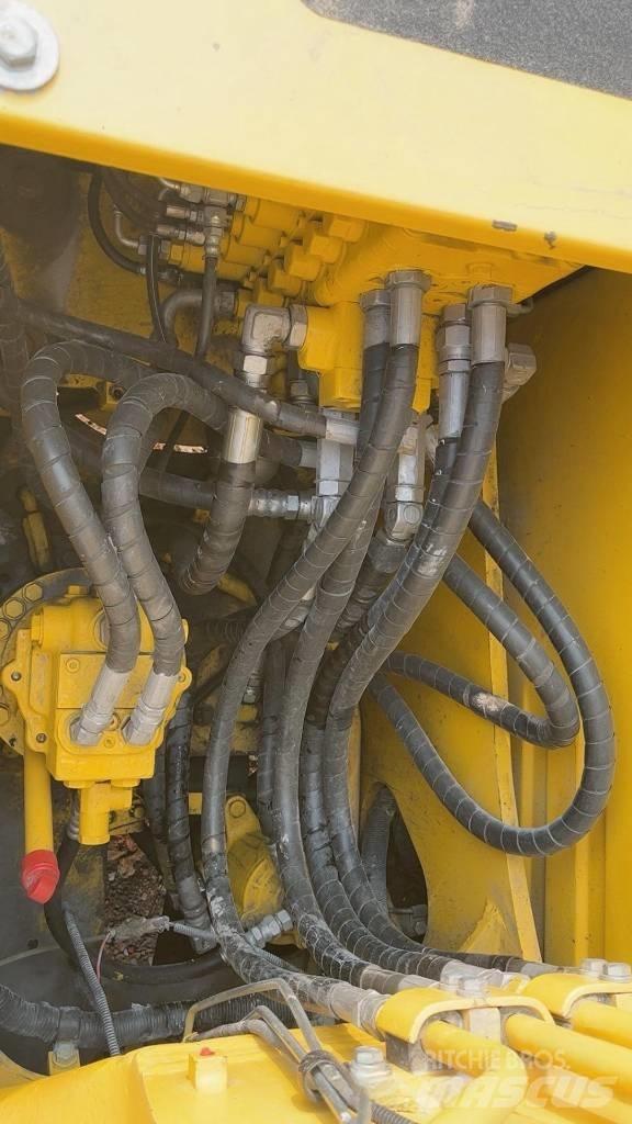 Komatsu PC 130-8 Beltegraver