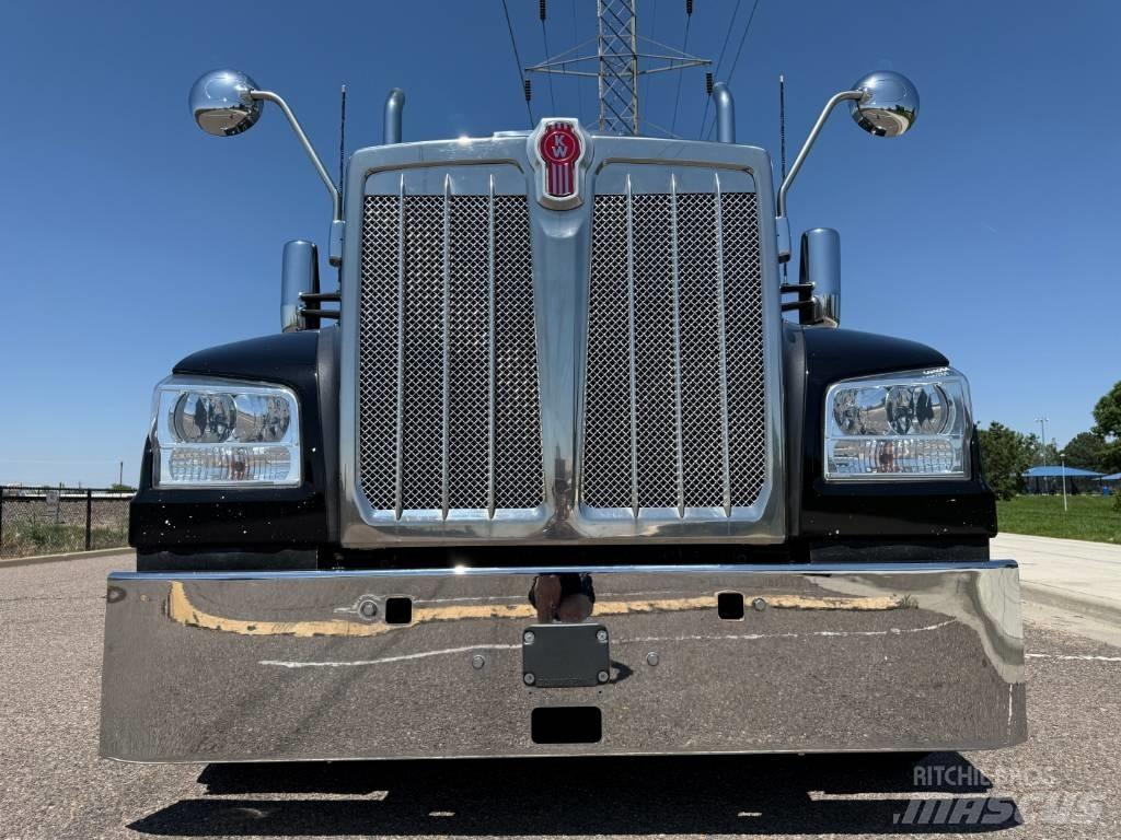 Kenworth W 990 Trekkvogner