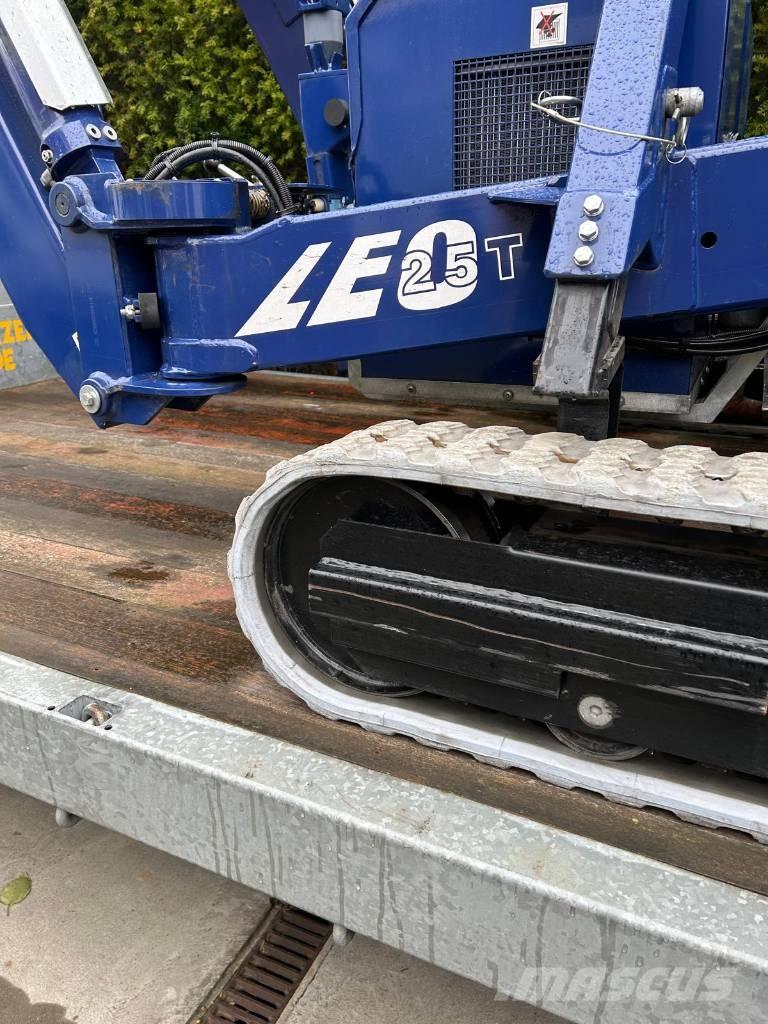 Teupen Leo 25T Teleskop bomlifter
