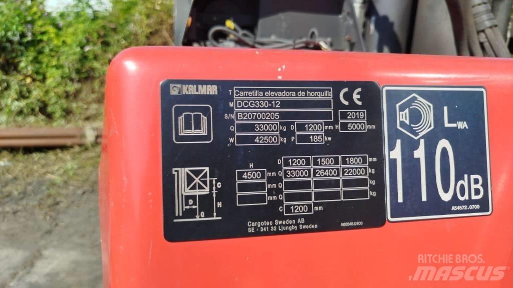 Kalmar DCG330-12 Diesel Trucker