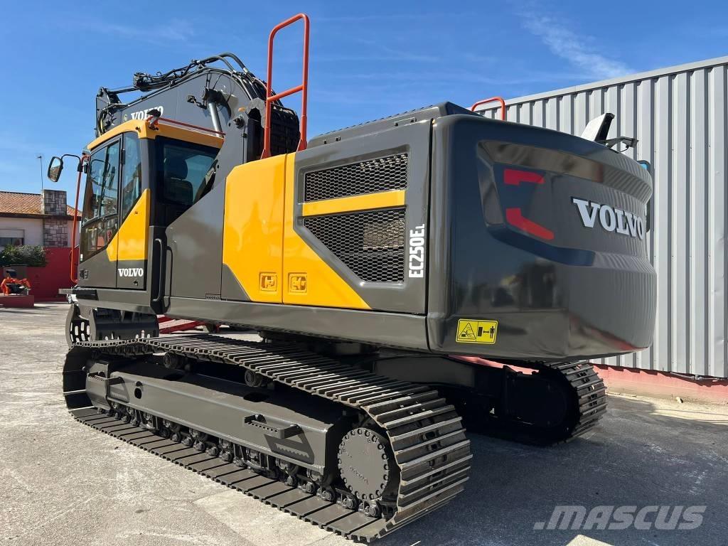 Volvo EC 250 EL Beltegraver