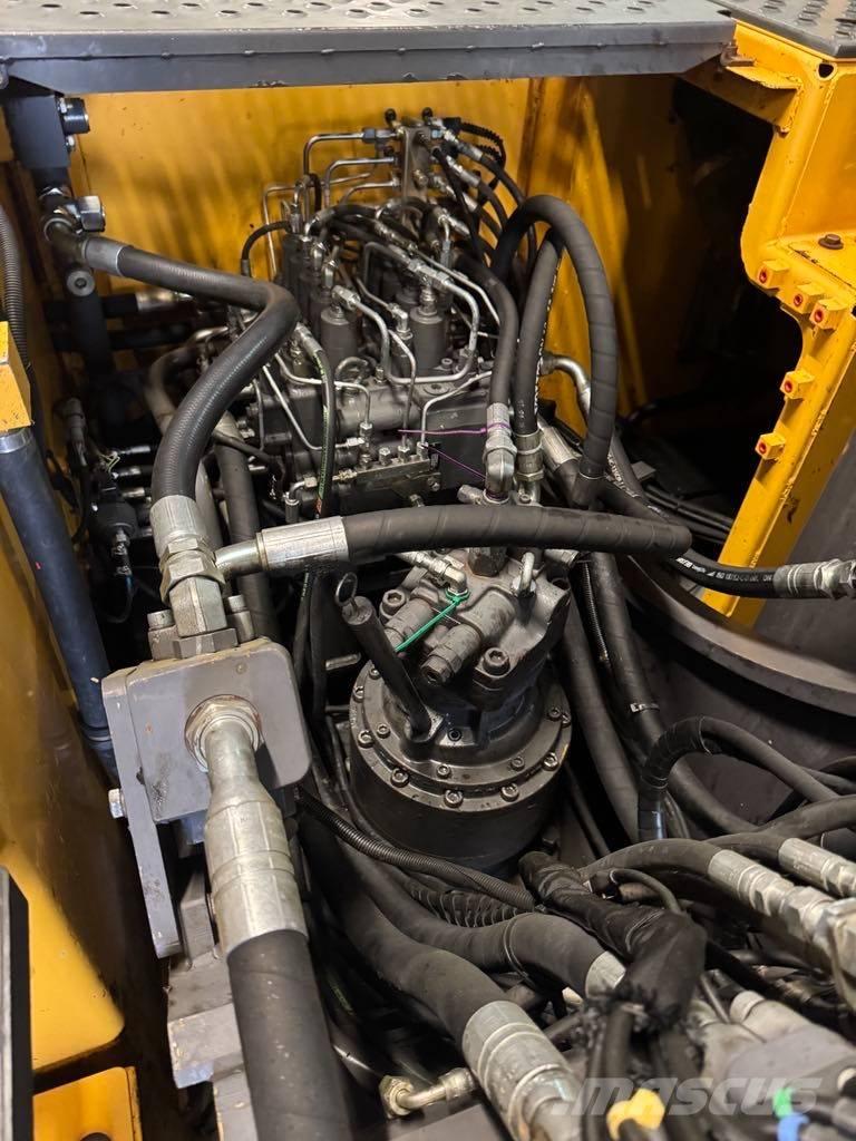 Volvo EC 220 E Beltegraver