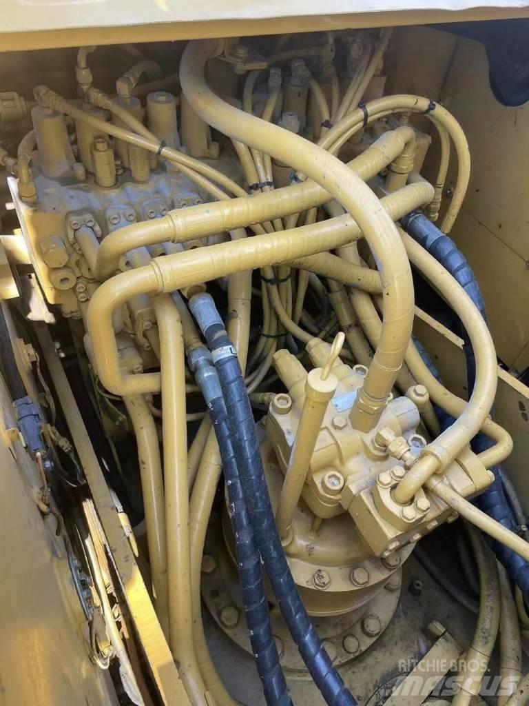 CAT 325 C Beltegraver
