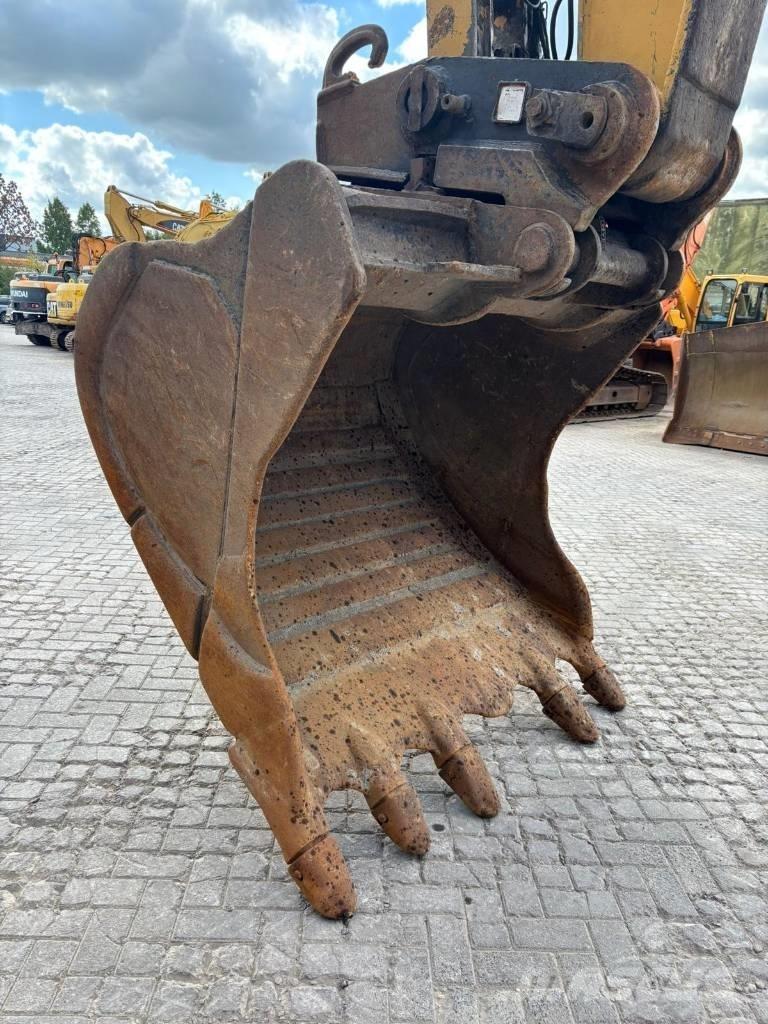CAT 330 B L Beltegraver