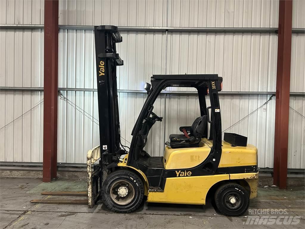 Yale GDP35VX Diesel Trucker