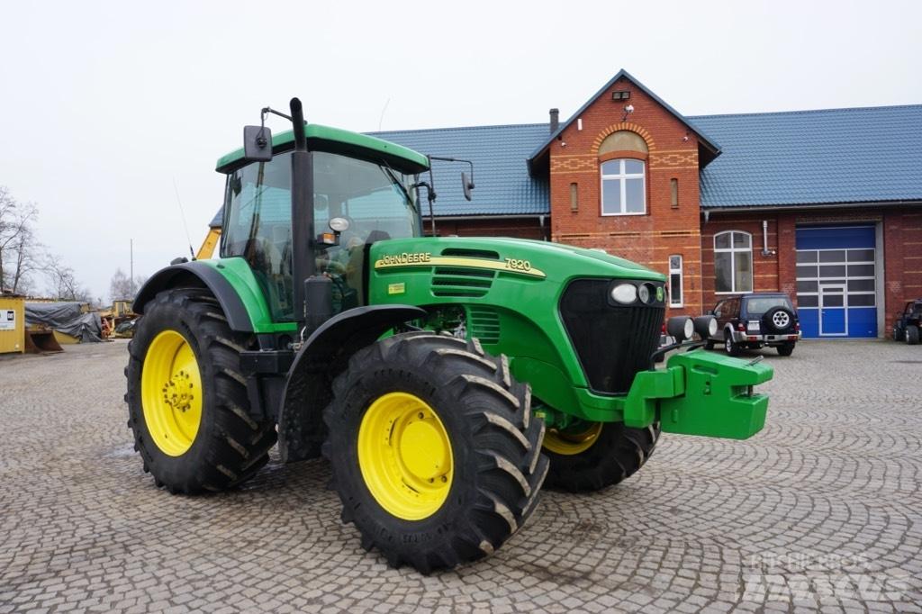 John Deere 7920 Traktorer