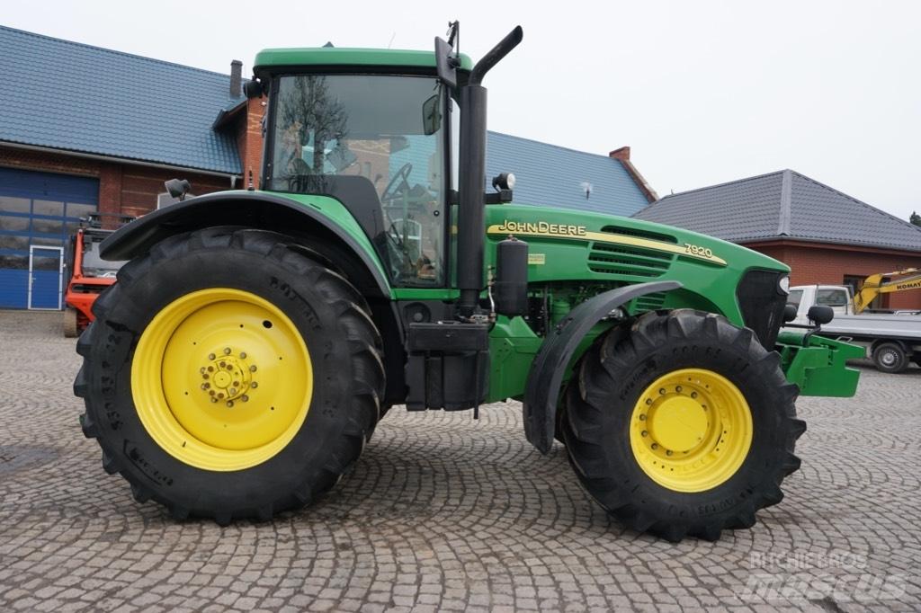 John Deere 7920 Traktorer