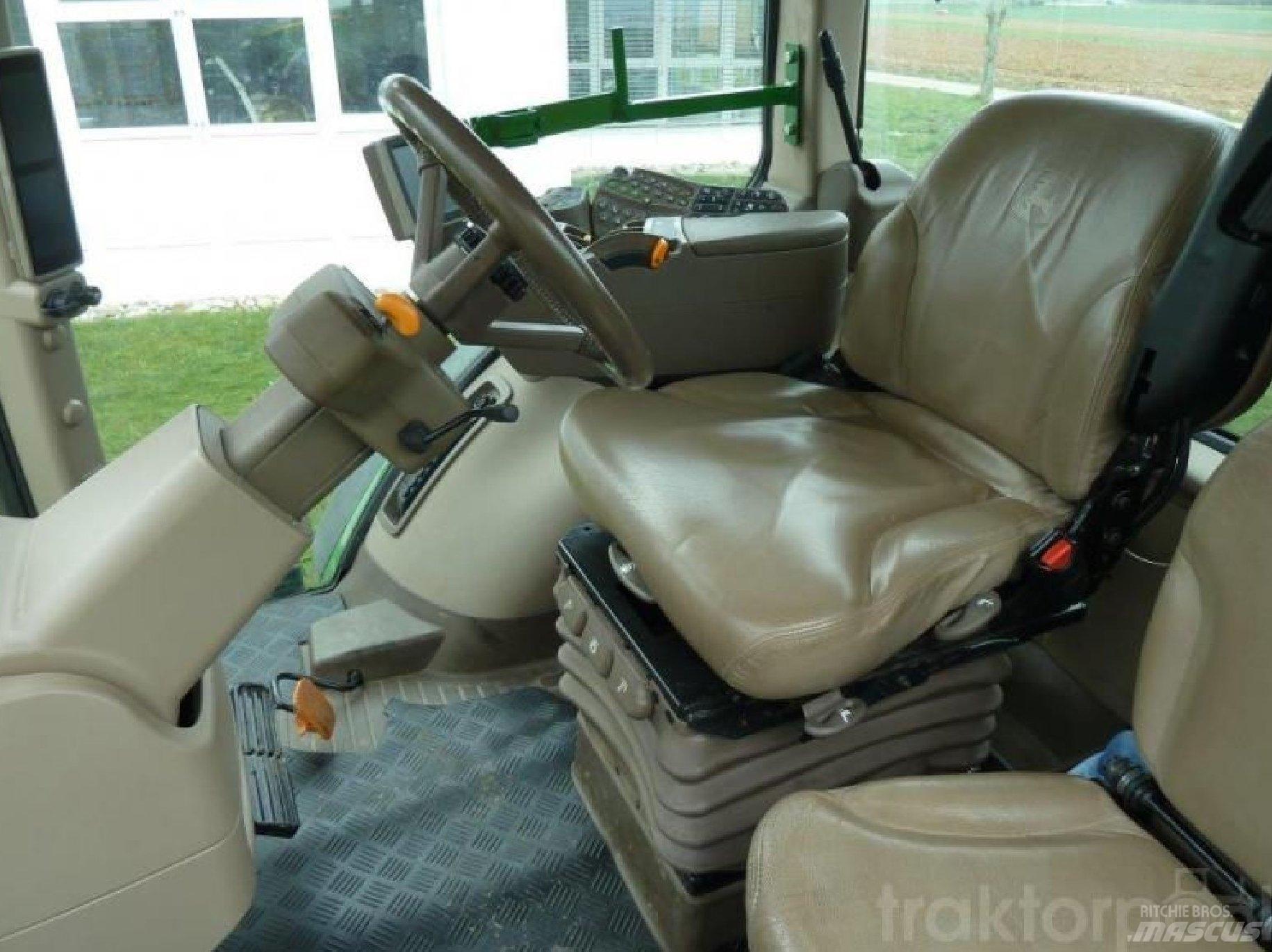 John Deere 7230R Traktorer