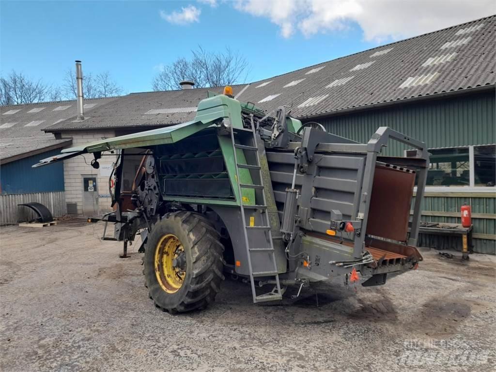 Fendt 12130N Traktorer