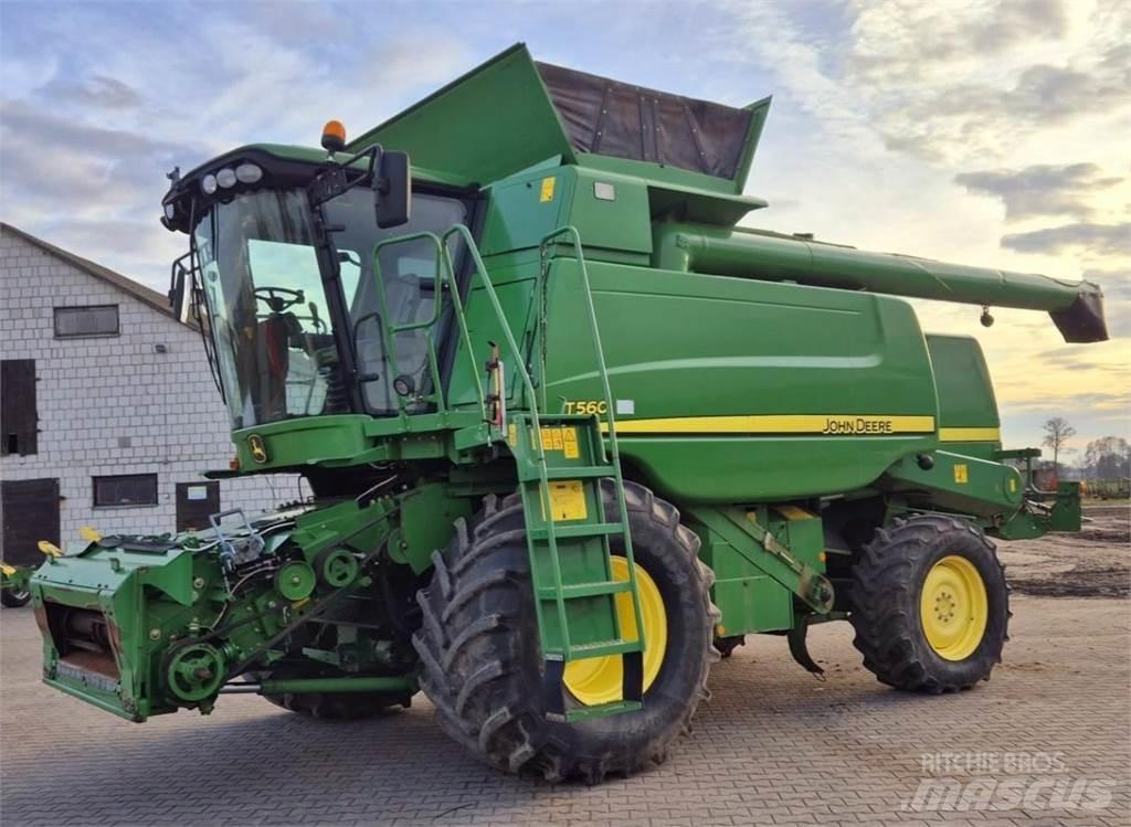 John Deere T560 Skurtreskere