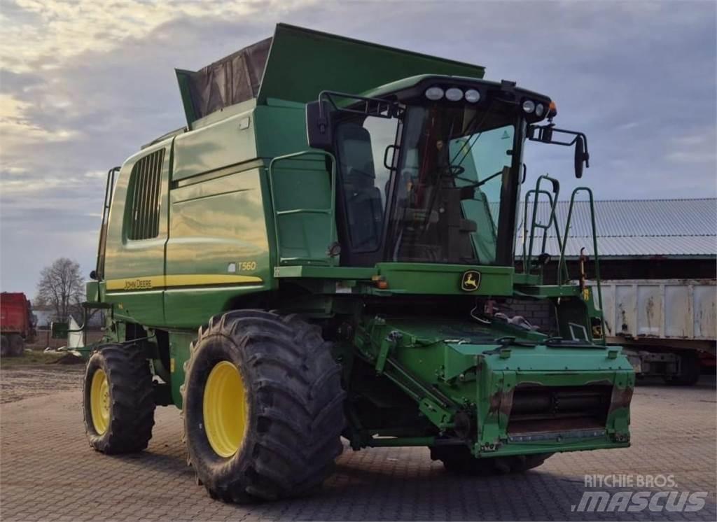 John Deere T560 Skurtreskere