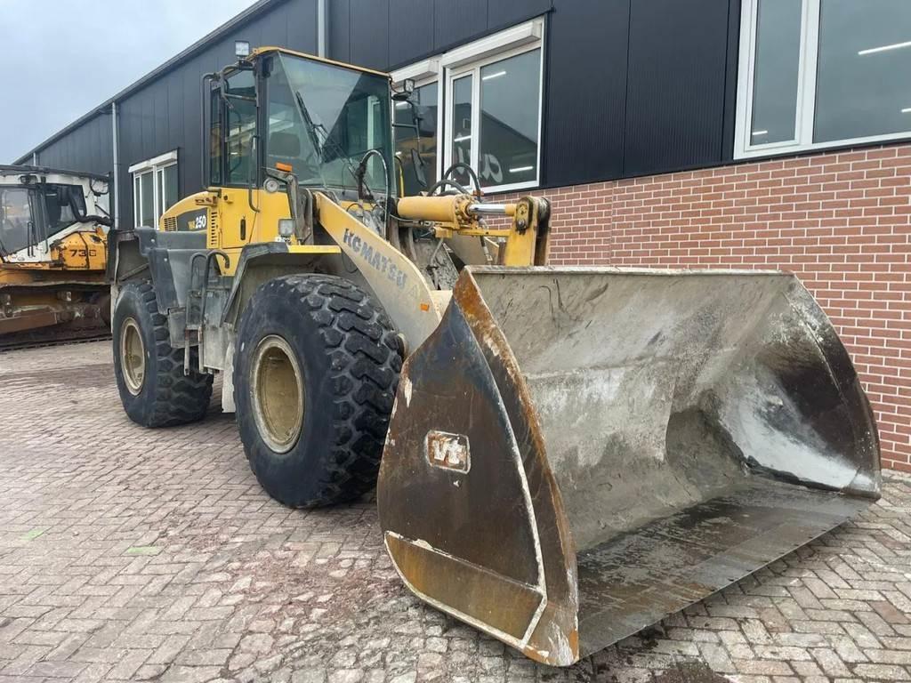 Komatsu WA250-5 Hjullastere