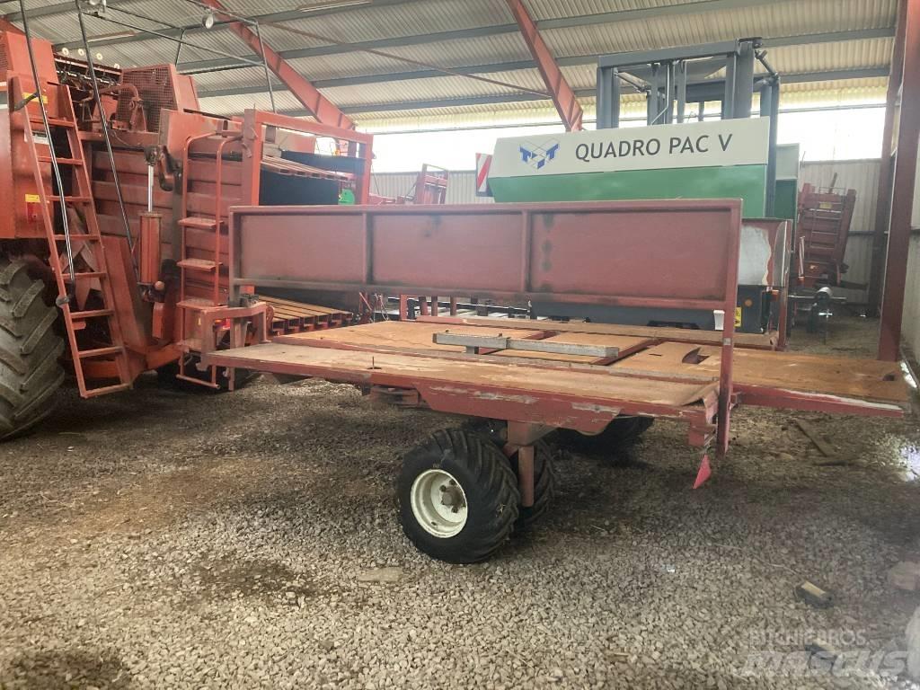 Hesston 4900 Firkantpresser