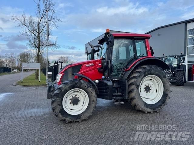 Valtra N123 Hitech5 Traktorer