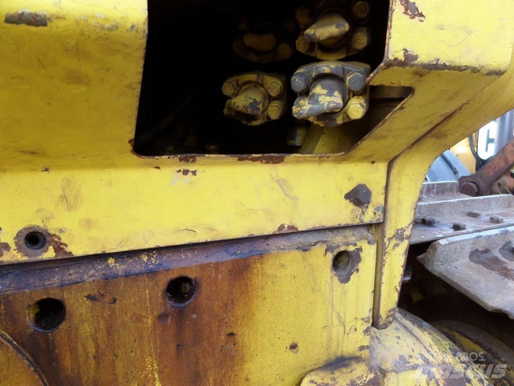 Komatsu D85P-21 Dozere Beltegående