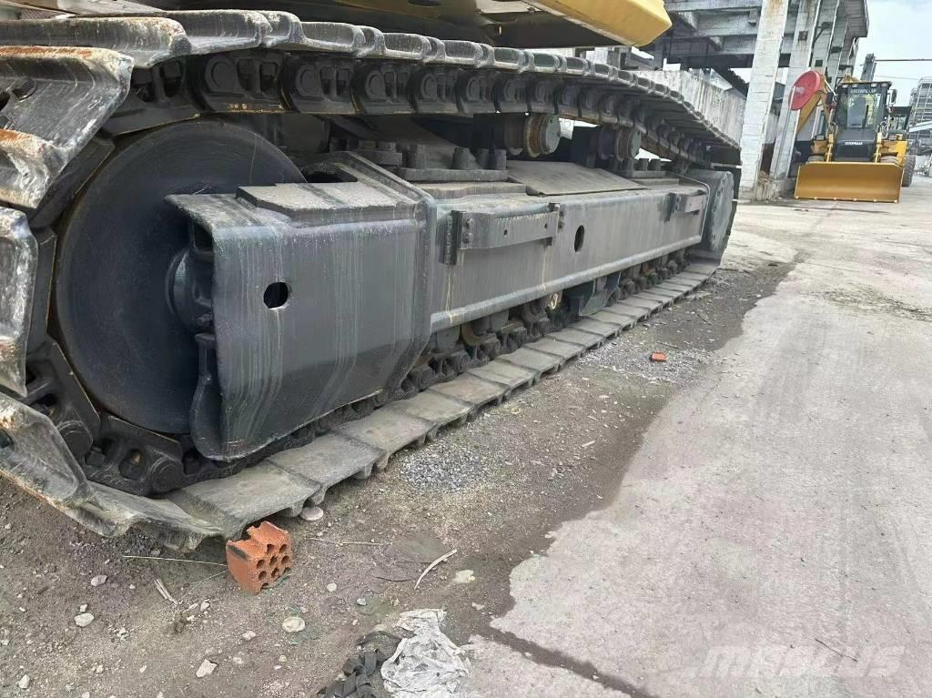 Komatsu PC 450 Beltegraver