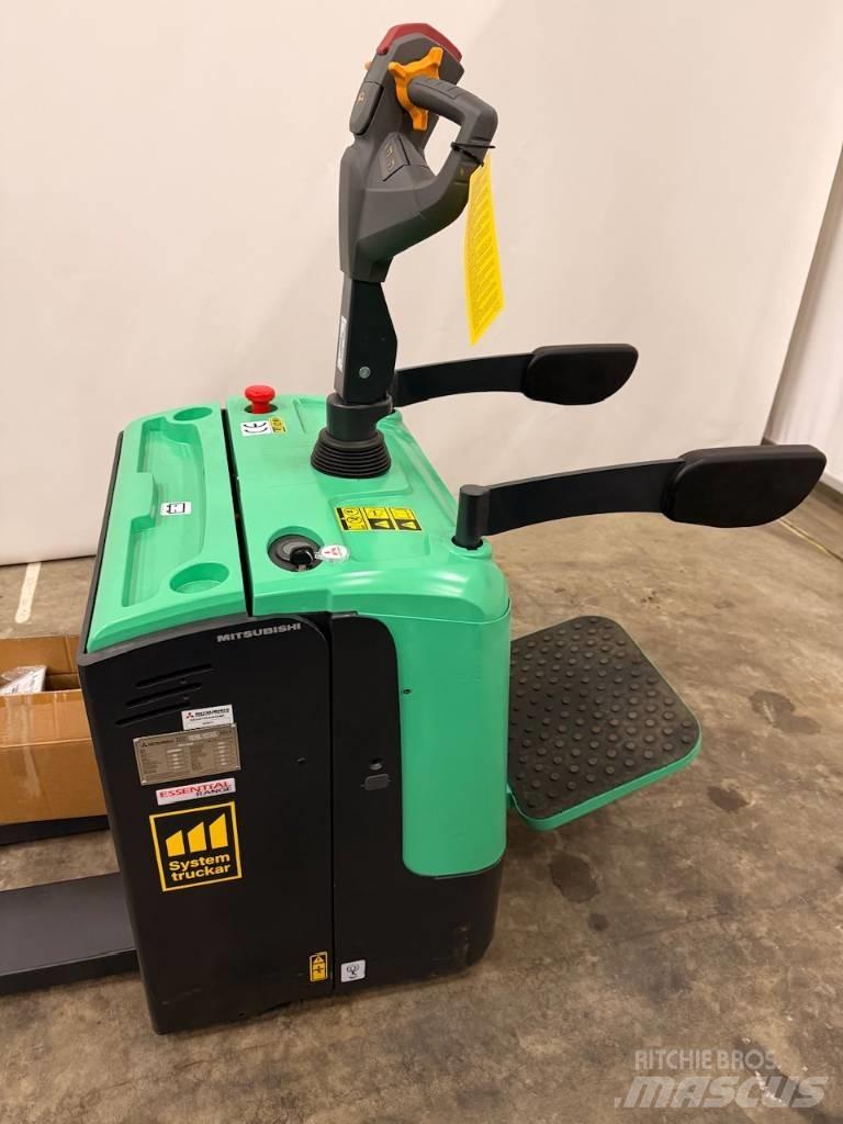 Mitsubishi PBV20QL Lavtløftende truck med platform