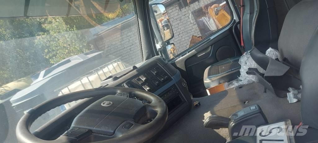 Volvo FM 330 Chassis