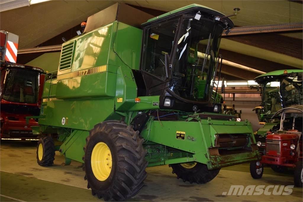 John Deere 1177 Skurtreskere