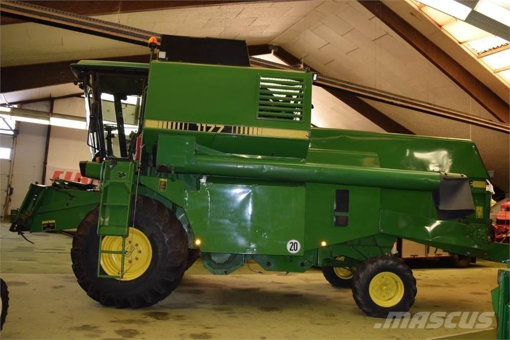 John Deere 1177 Skurtreskere