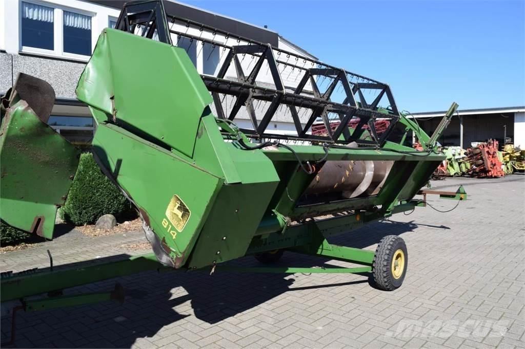 John Deere 1177 Skurtreskere