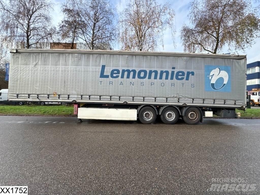 Fruehauf Tautliner Gardintrailer