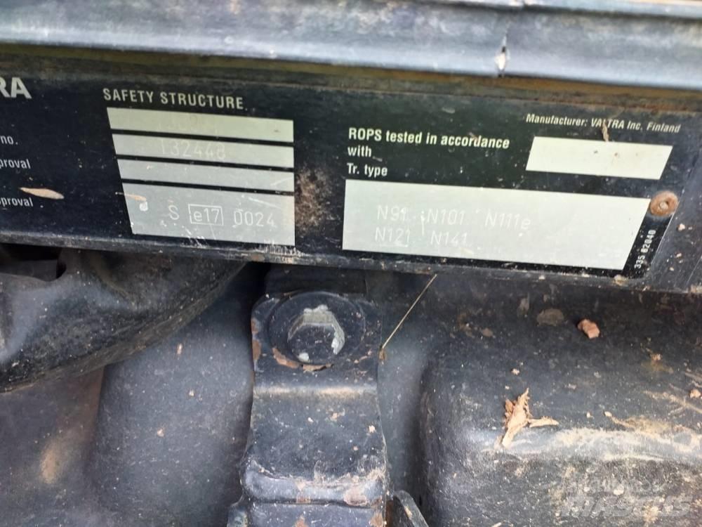 Valtra N121 Traktorer