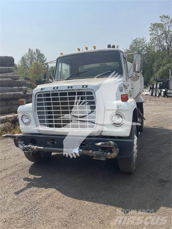 Ford 8000 Vanningsvogn for støvdemping