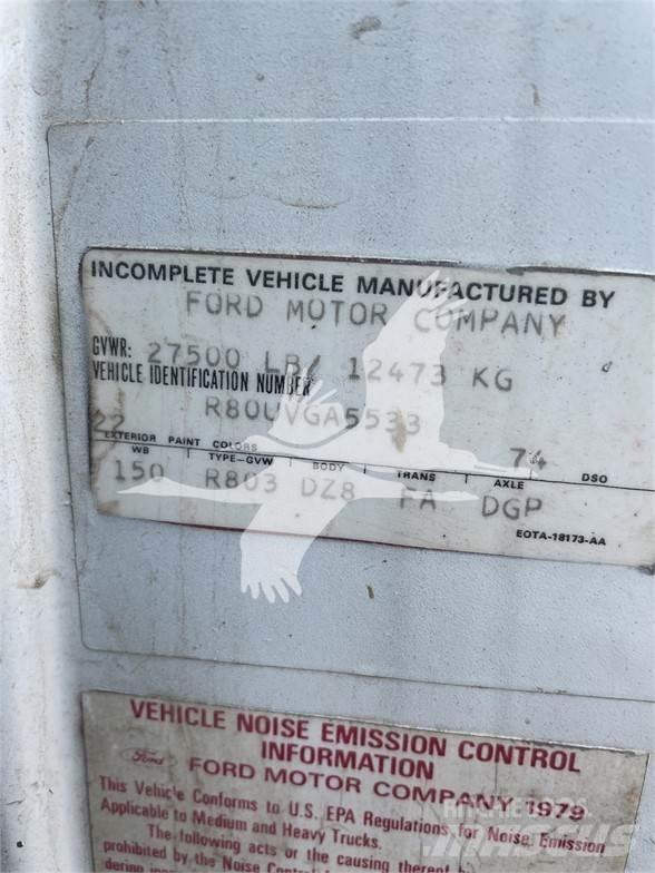 Ford 8000 Vanningsvogn for støvdemping