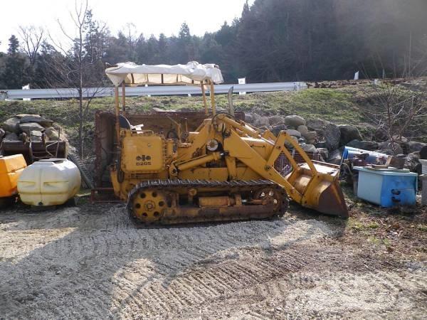 Komatsu D20S-3 Dozere Beltegående