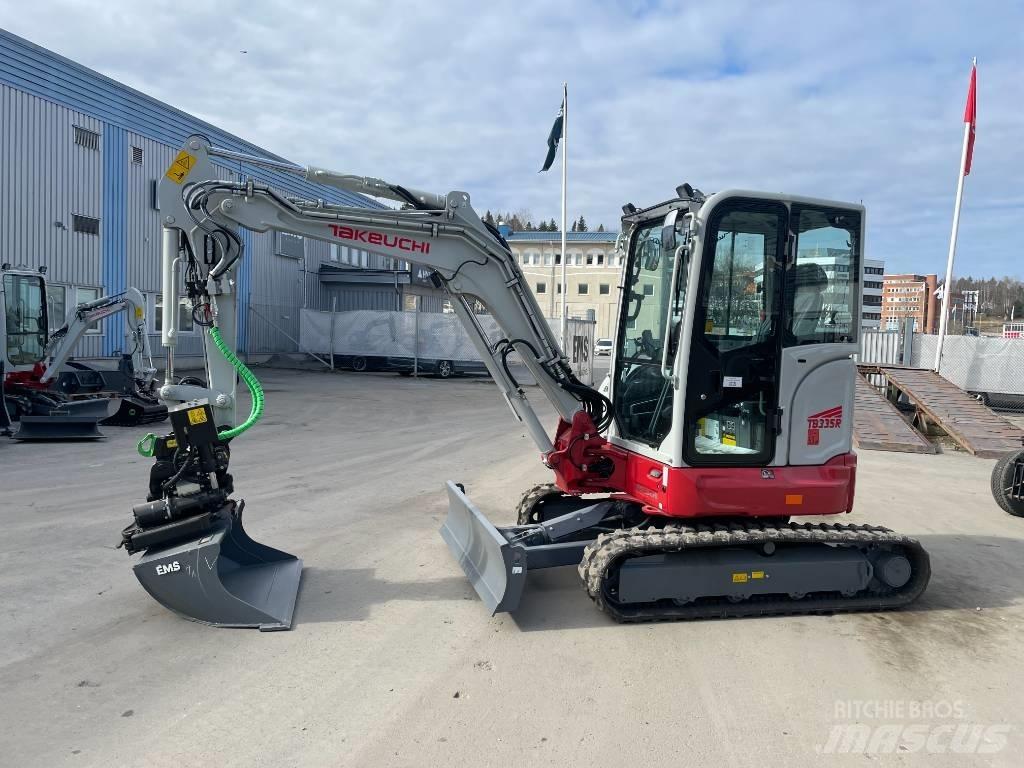 Takeuchi TB 335 R Minigravere <7t