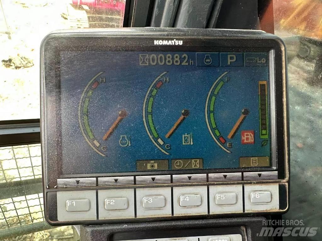 Komatsu PC 240-8 Beltegraver