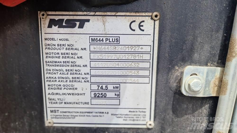 MST M644 PLUS Traktorgravere