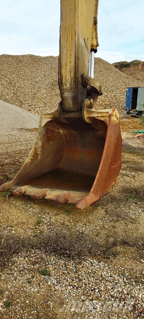 Komatsu PC 600 LC-7K Beltegraver