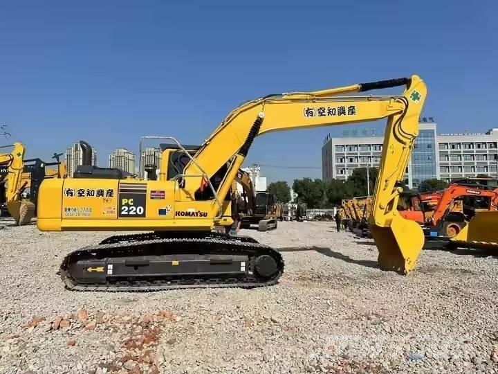 Komatsu PC 220 Beltegraver