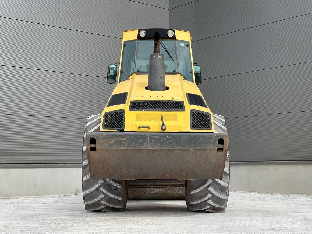 Bomag BW 213 DH-4 Valsetog