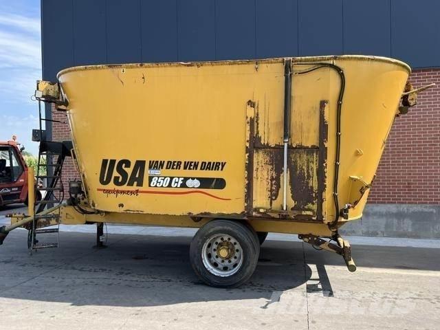  USA 850CF Blande- og fôringsmaskiner