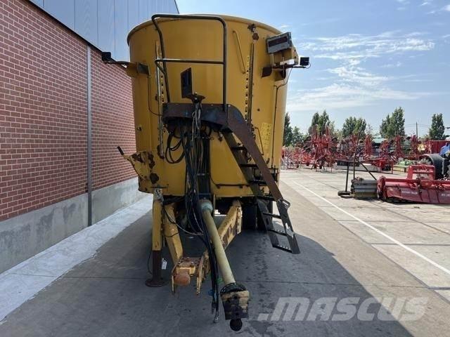  USA 850CF Blande- og fôringsmaskiner