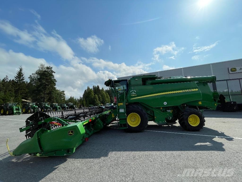 John Deere T 560 i Skurtreskere