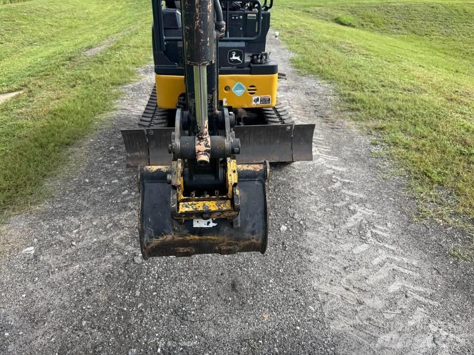 John Deere 17 G Minigravere <7t