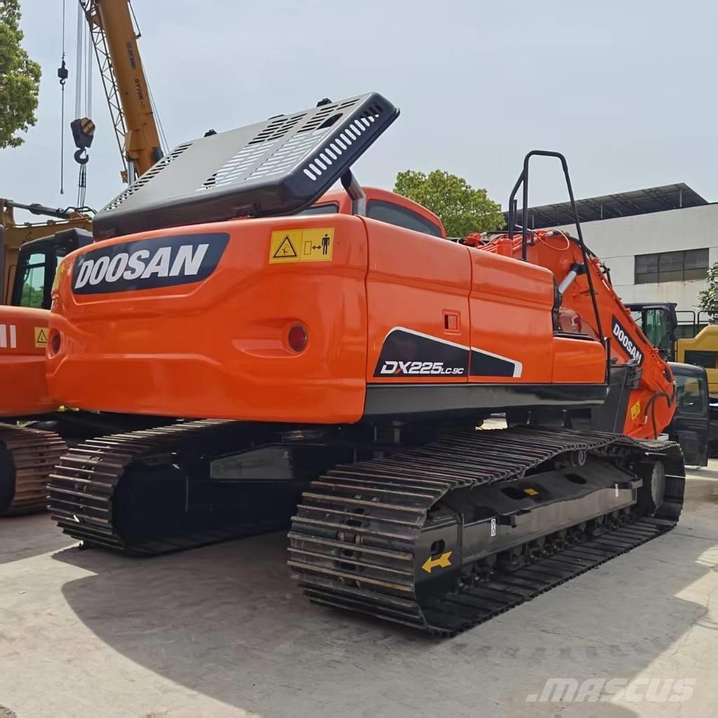 Doosan DX 225 Beltegraver