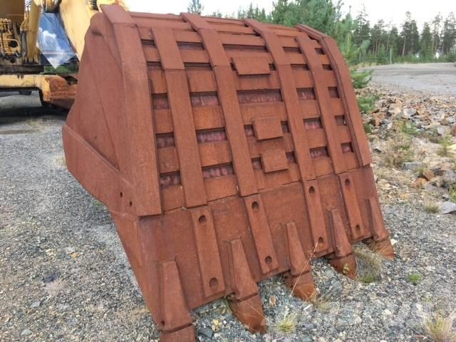 Komatsu PC 1000-1 Beltegraver