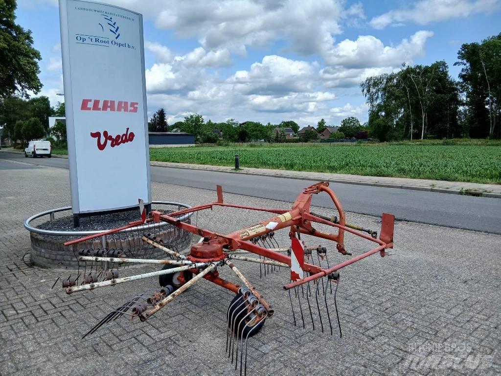 Kuhn GA 301 Svanser