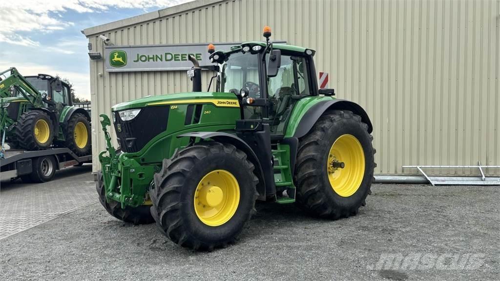 John Deere 6M240 Traktorer