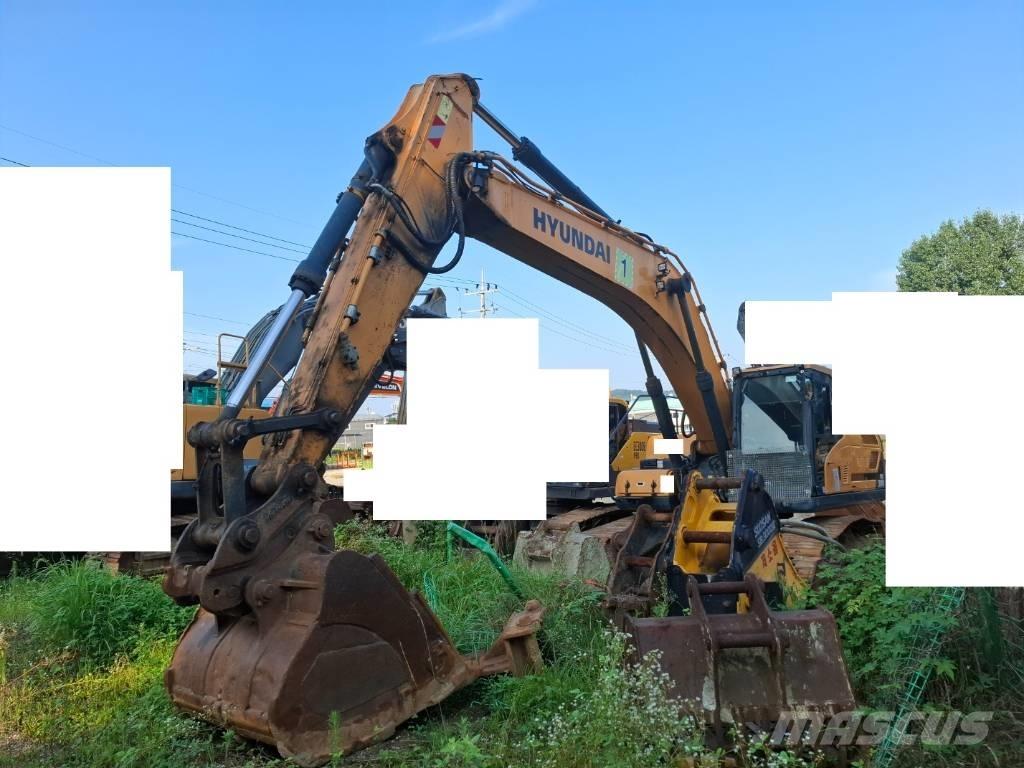Hyundai HX 300 Beltegraver