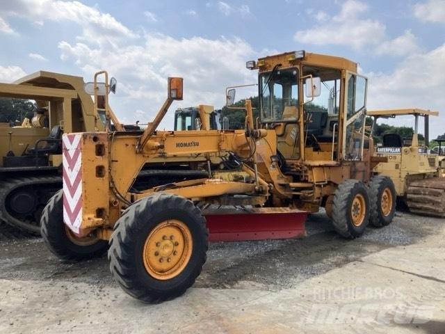 Komatsu GD 405 A-2 Veihøvler