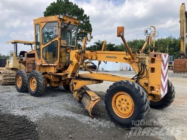 Komatsu GD 405 A-2 Veihøvler