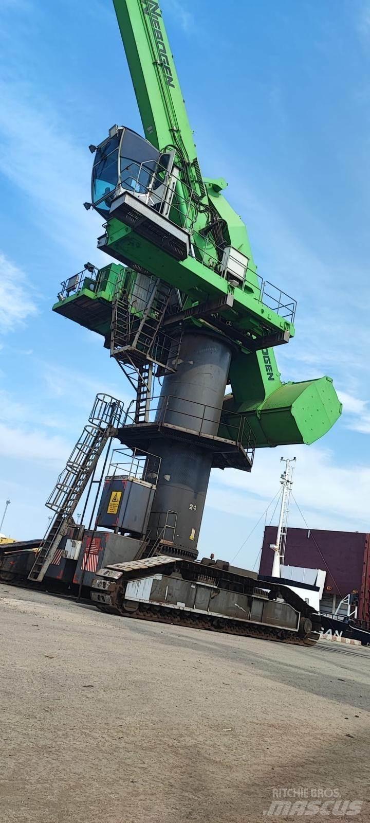 Sennebogen 880 Gravemaskiner for avfallshåndtering